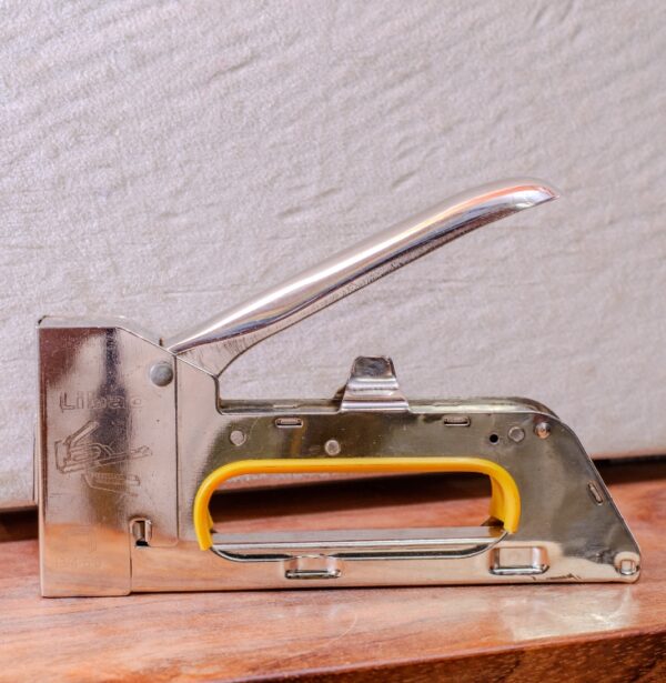 staple gun_machine